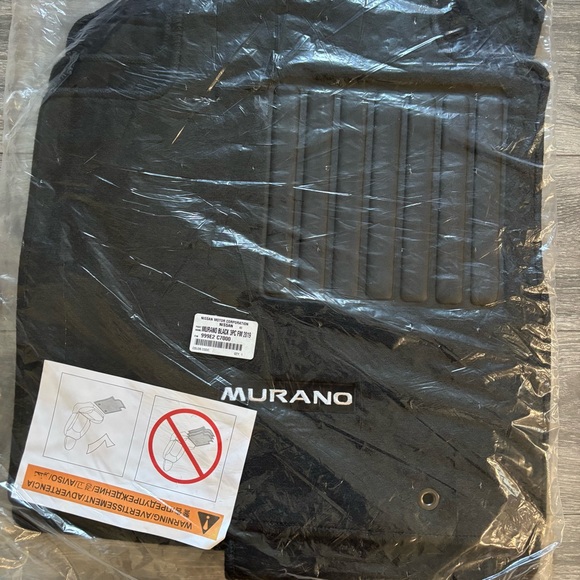 NEW SEALED 2019-2024 Genuine OEM Nissan Murano Carpet Floor Mats 3Pcs 999E2C7000 - Picture 2 of 5